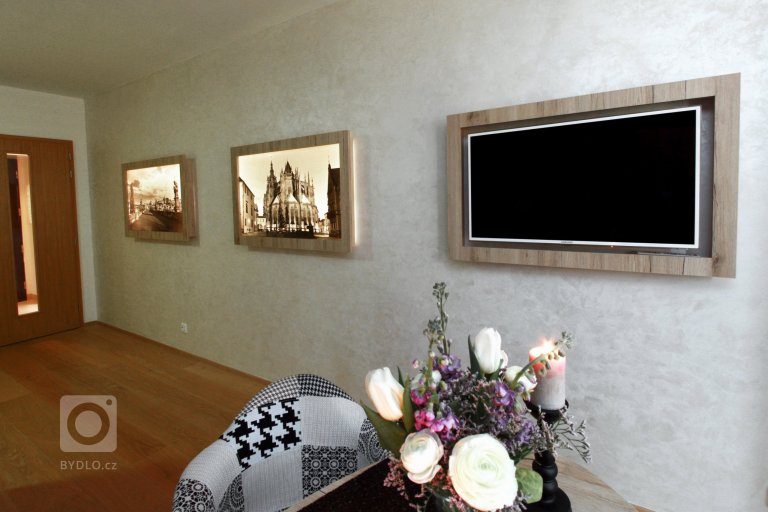 add picture to album