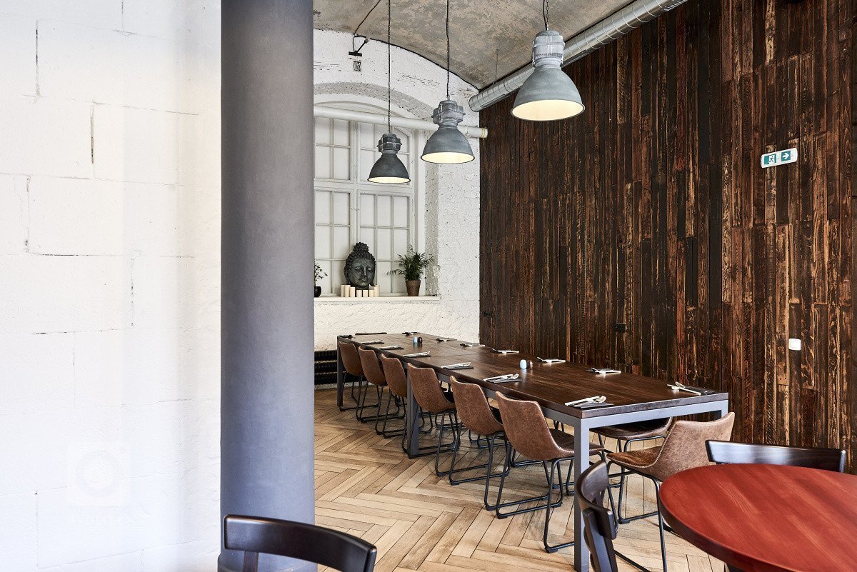 Prostory pro hosty v pražské restauraci Hong Kong