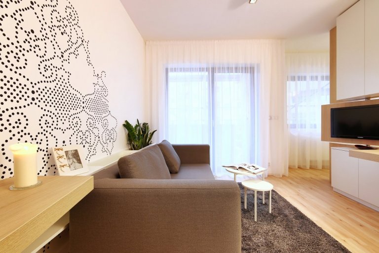 Zejména u malometrážních bytů jsou díky vysokým pořizovacím cenám stále žádanější chytrá řešení. My jsme jedno takové zvládli!&nbsp;

Byt na ulici Kigginsova…