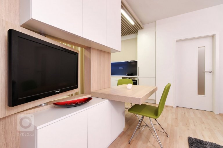 add picture to album