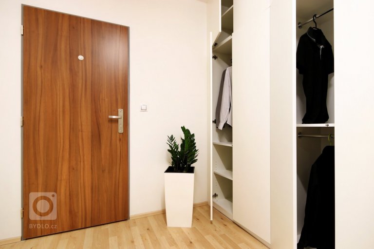 add picture to album