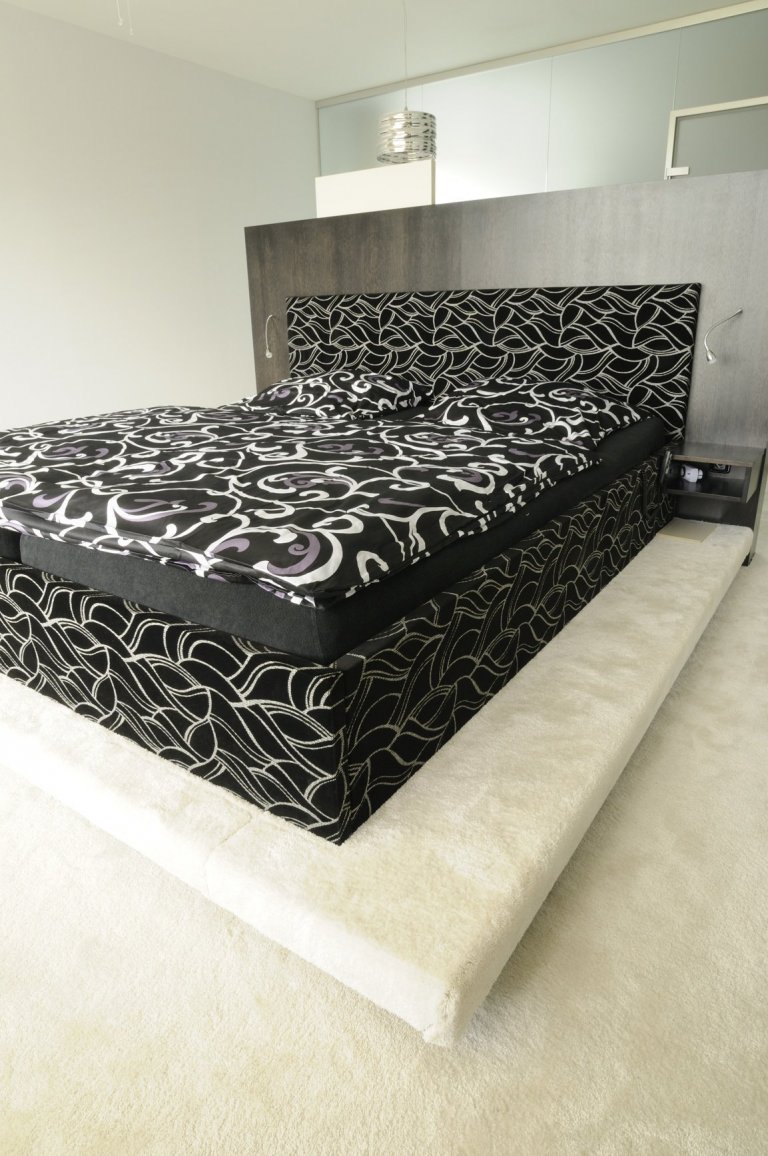 Výjimečná realizace ve výjimečném domě zahrnula výrobu nábytku na míru i praktické stavební úpravy. Podstata novostavby domu, stojícího nedaleko lesa v&nbsp…