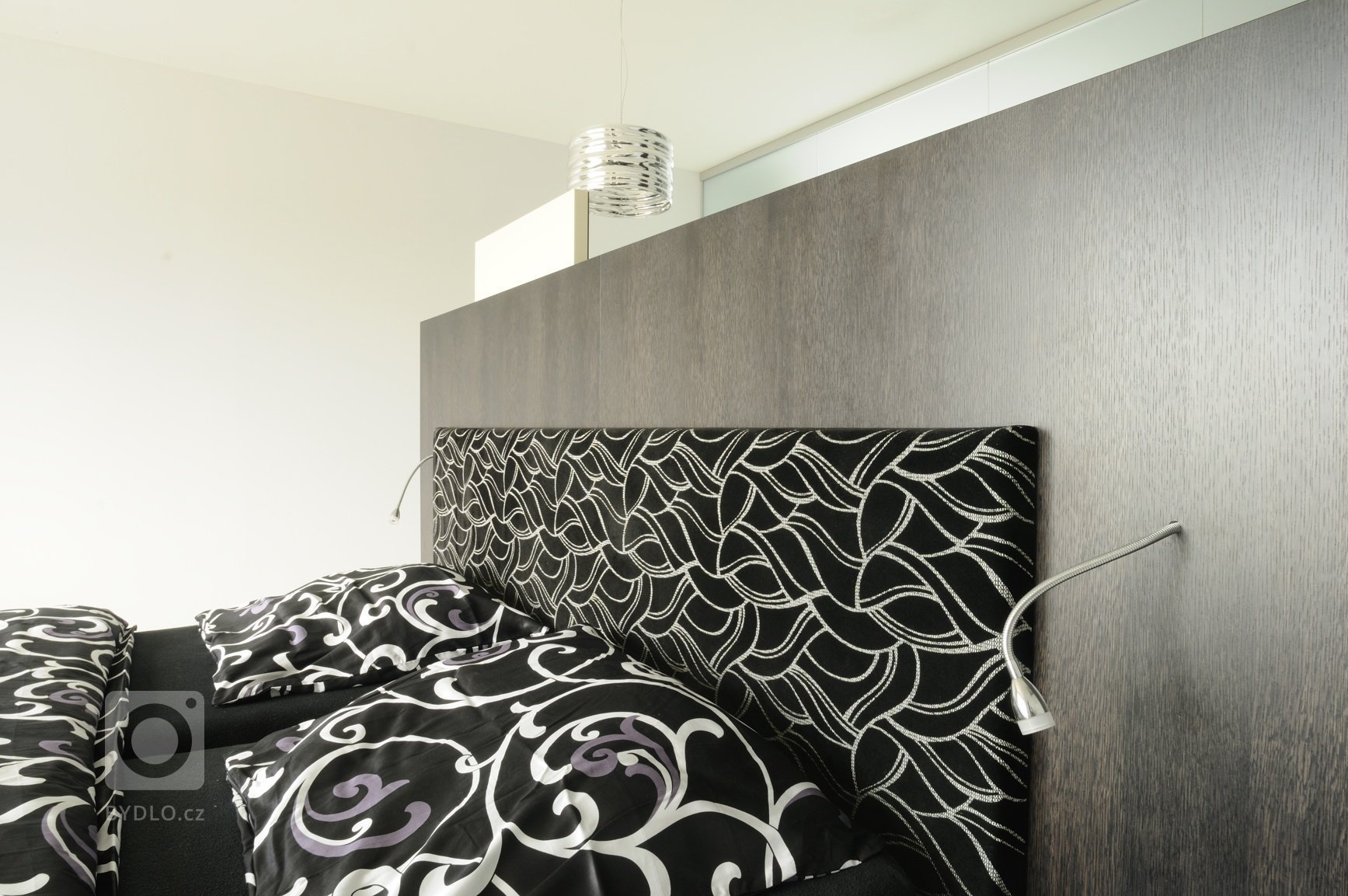 Výjimečná realizace ve výjimečném domě zahrnula výrobu nábytku na míru i praktické stavební úpravy. Podstata novostavby domu, stojícího nedaleko lesa v&nbsp…