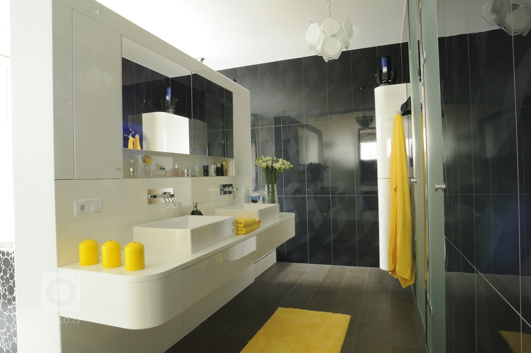 Výjimečná realizace ve výjimečném domě zahrnula výrobu nábytku na míru i praktické stavební úpravy. Podstata novostavby domu, stojícího nedaleko lesa v&nbsp…