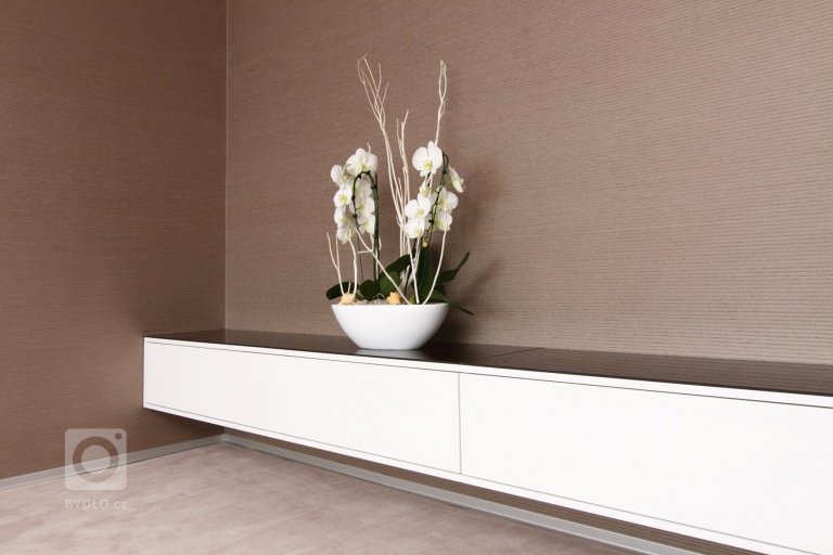 add picture to album