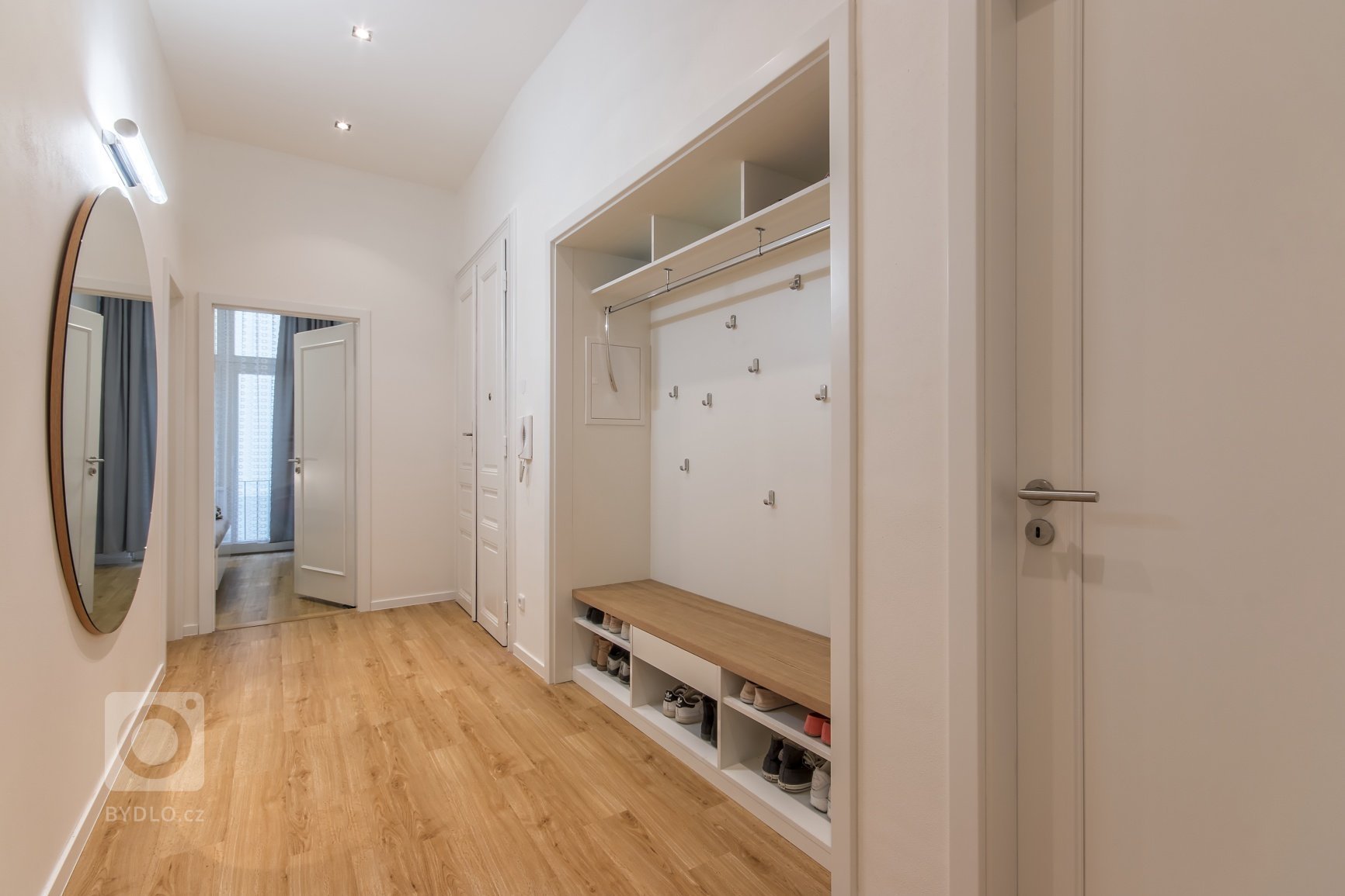 Dispozice : 4 kk &nbsp;Užitná plocha : 100 m &nbsp;Realizace : 2015

Majitel bytu v&nbsp;centru Brna ho pořídil za účelem zajištění dočasného bydlení pro…