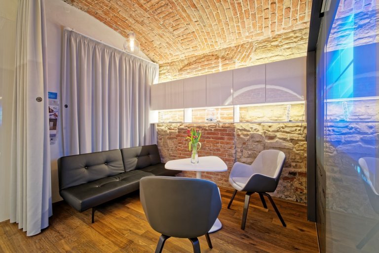 Jsme spolutvůrci jedinečného projektu Ing. Arch. Adama Rujbra, který se nazývá Living Showroom. Jednalo se o realizaci interiéru atypického nevyužívaného…