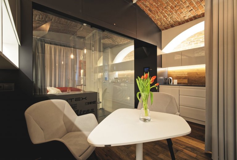 Jsme spolutvůrci jedinečného projektu Ing. Arch. Adama Rujbra, který se nazývá Living Showroom. Jednalo se o realizaci interiéru atypického nevyužívaného…