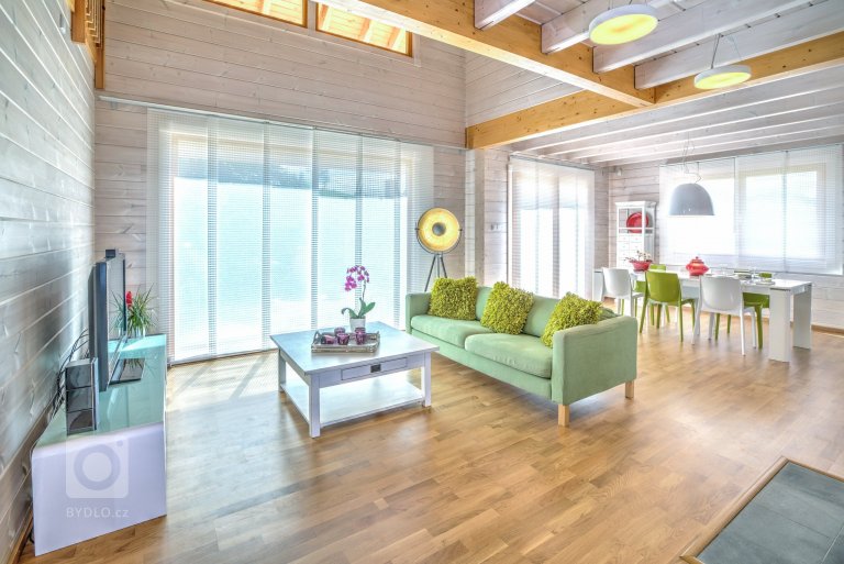 add picture to album