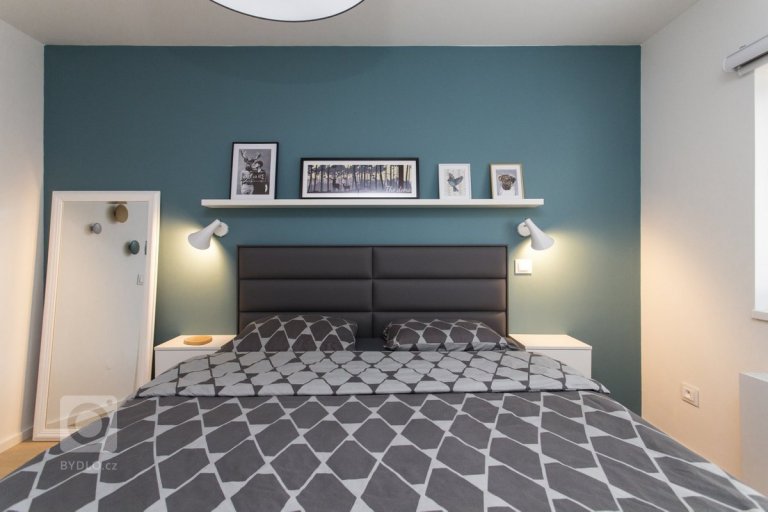 add picture to album