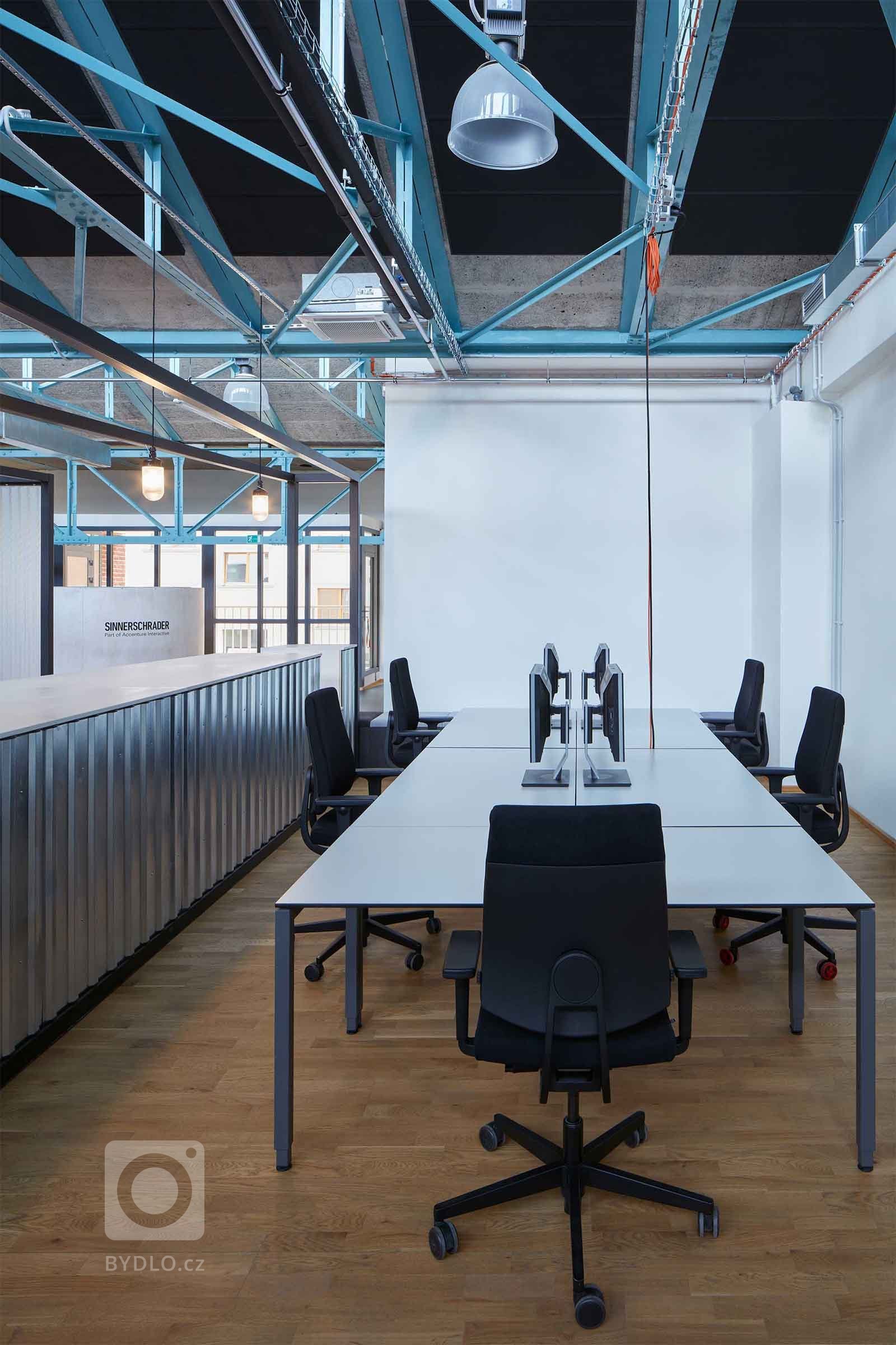 Ocenění Kanceláře roku 2018


Jak skloubit německou preciznost a českou živelnost? Nové administrativní prostory pro pražskou pobočku jedné z největších…