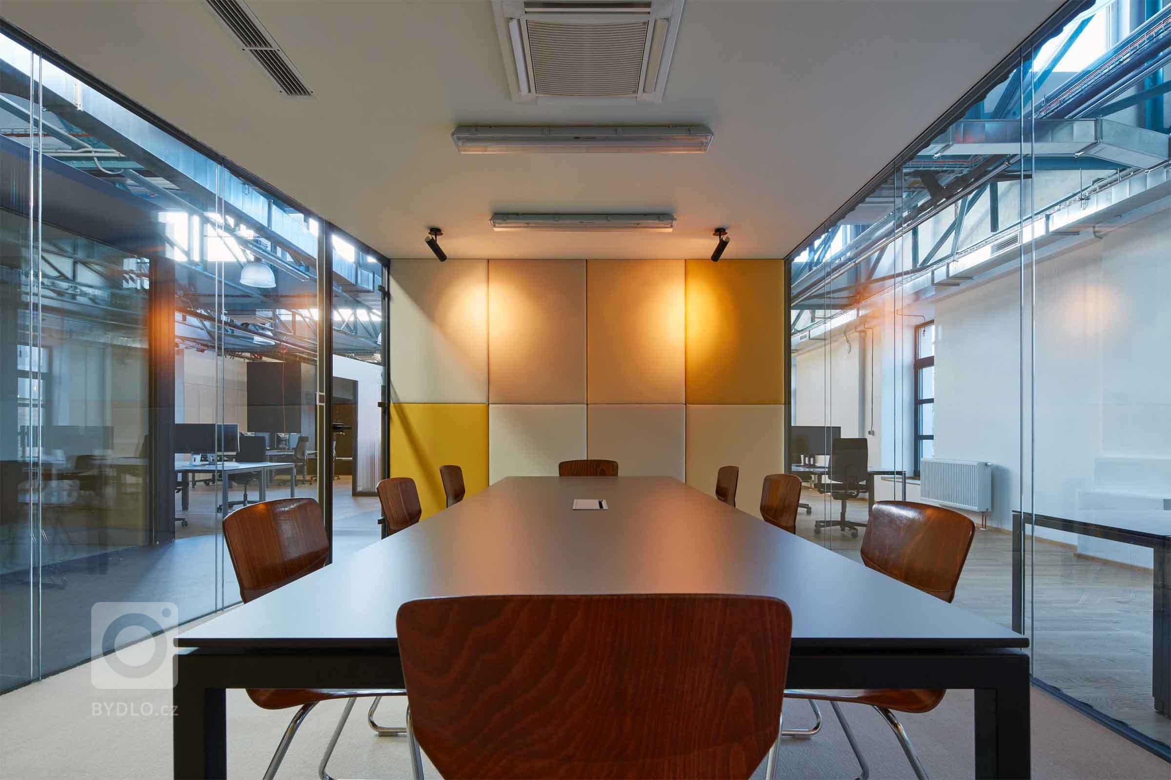 Ocenění Kanceláře roku 2018


Jak skloubit německou preciznost a českou živelnost? Nové administrativní prostory pro pražskou pobočku jedné z největších…