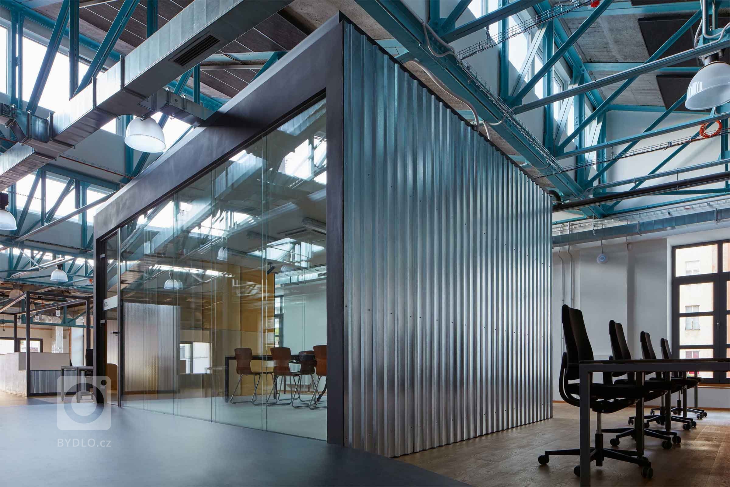 Ocenění Kanceláře roku 2018


Jak skloubit německou preciznost a českou živelnost? Nové administrativní prostory pro pražskou pobočku jedné z největších…