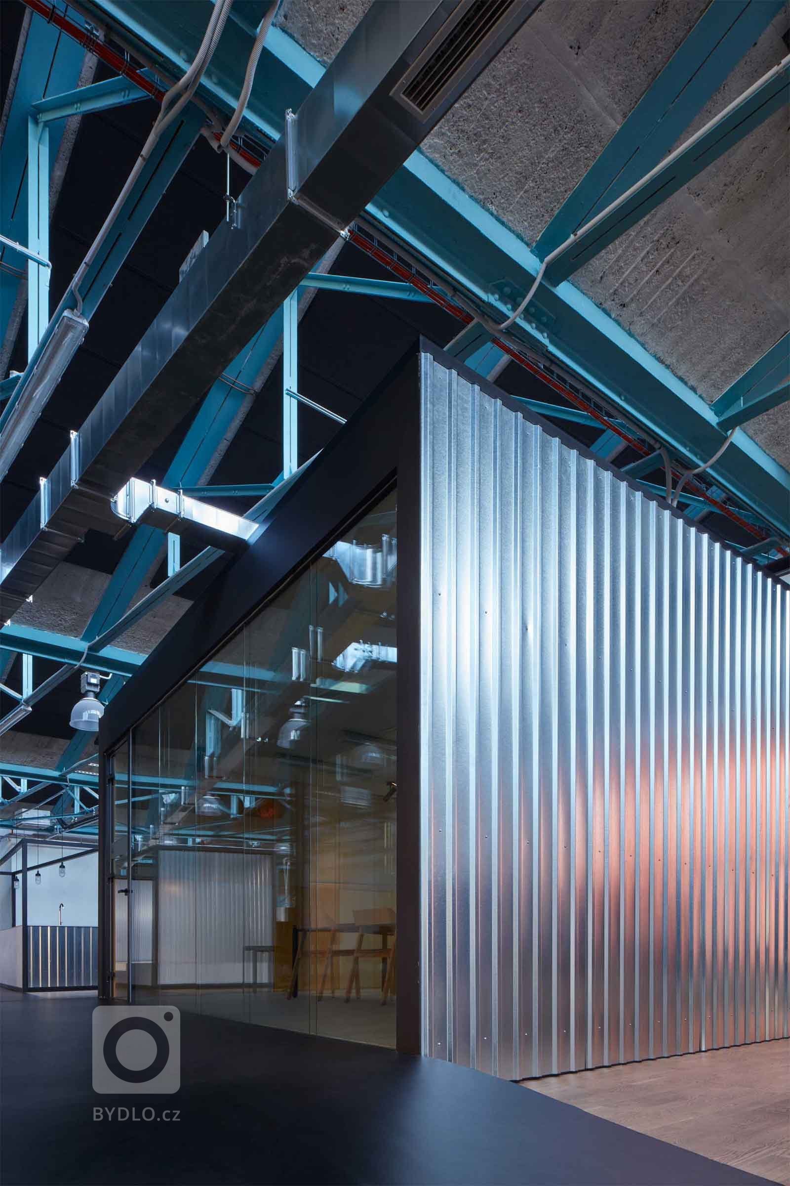 Ocenění Kanceláře roku 2018


Jak skloubit německou preciznost a českou živelnost? Nové administrativní prostory pro pražskou pobočku jedné z největších…