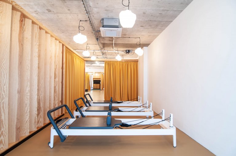 Specializované studio zaměřené na&nbsp;metodu pilates s názvem Pilates Art, které najdete v Klánovicích, je místem, kde se cvičí na&nbsp;dokonale vymyšlených a…