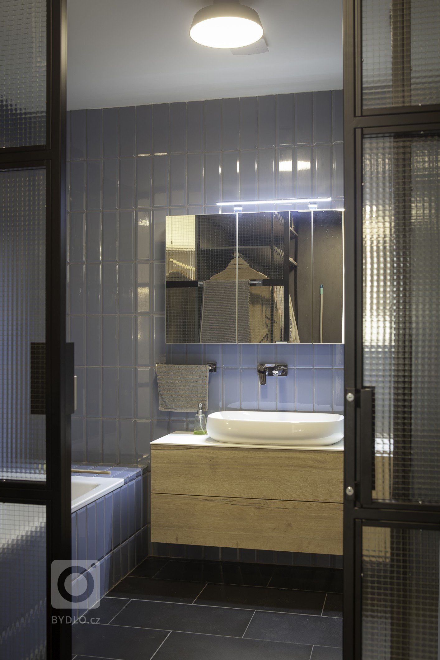 Představujeme vám náš oblíbený interiér.&nbsp;Při kompletní rekonstrukci jsme&nbsp;stávající prostor s mnoha zdmi maximálně otevřeli.

Všechny stěny jsme…