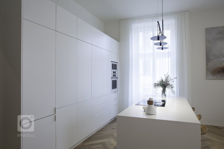 add picture to album