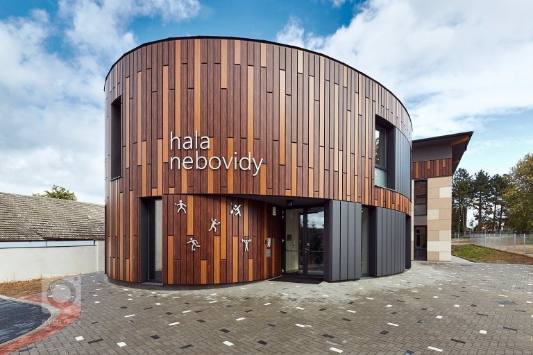 add picture to album