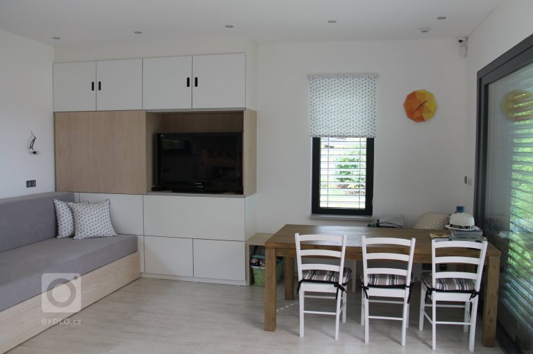 add picture to album