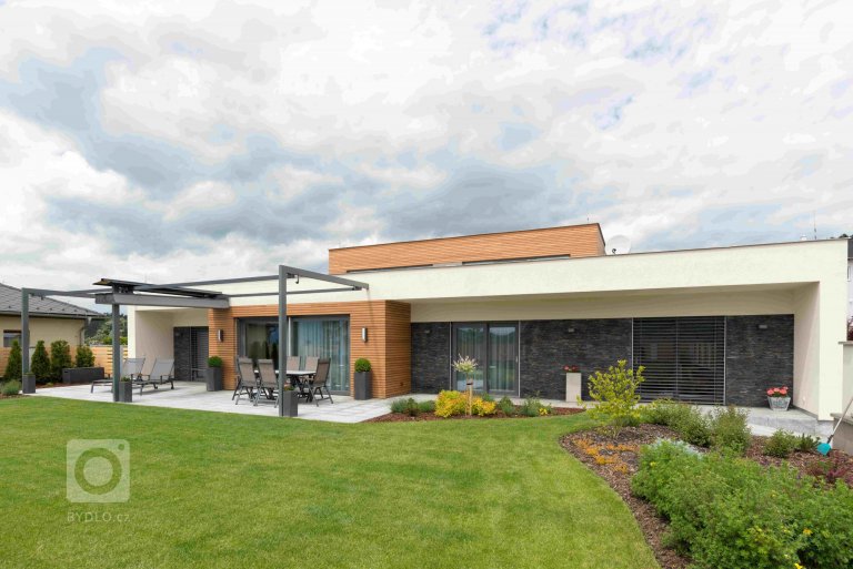 add picture to album