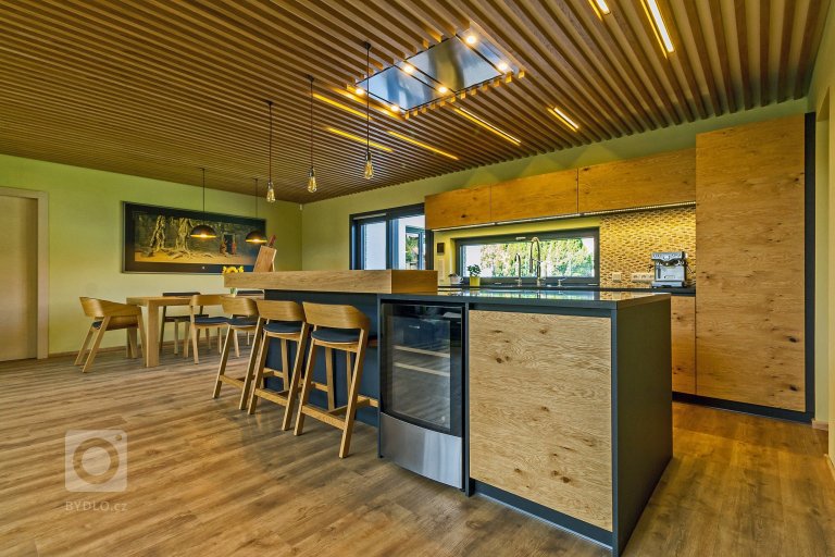 add picture to album