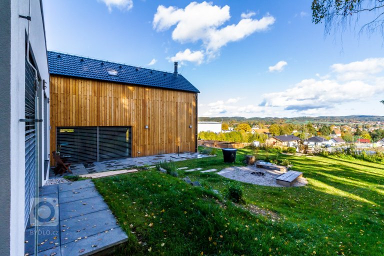 add picture to album