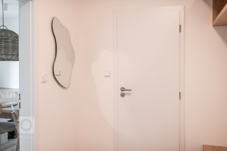 add picture to album