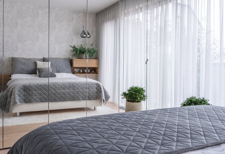 Jedinenčá realizace celého bytu v samotném centru Zlín. Cílem bylo sladit veškére materiály v jedno a nenechat se ovlivnit, tím že to nejde.&nbsp;
