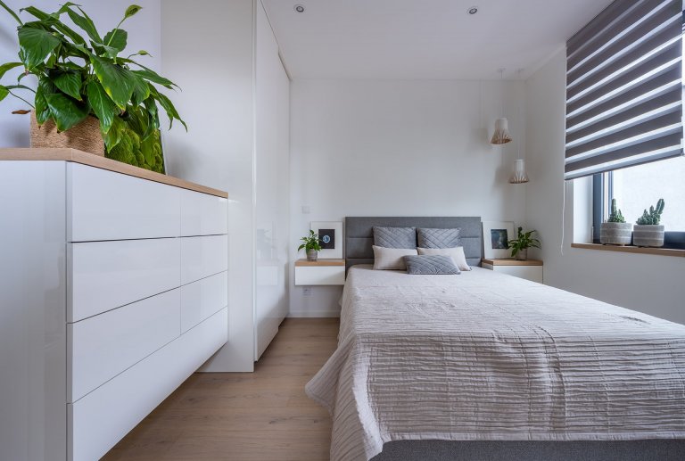 Jedinenčá realizace celého bytu v samotném centru Zlín. Cílem bylo sladit veškére materiály v jedno a nenechat se ovlivnit, tím že to nejde.&nbsp;
