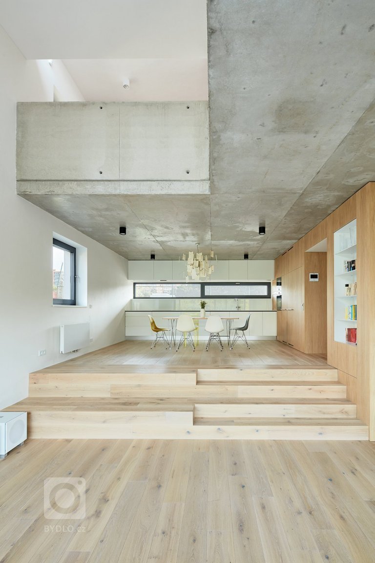 add picture to album