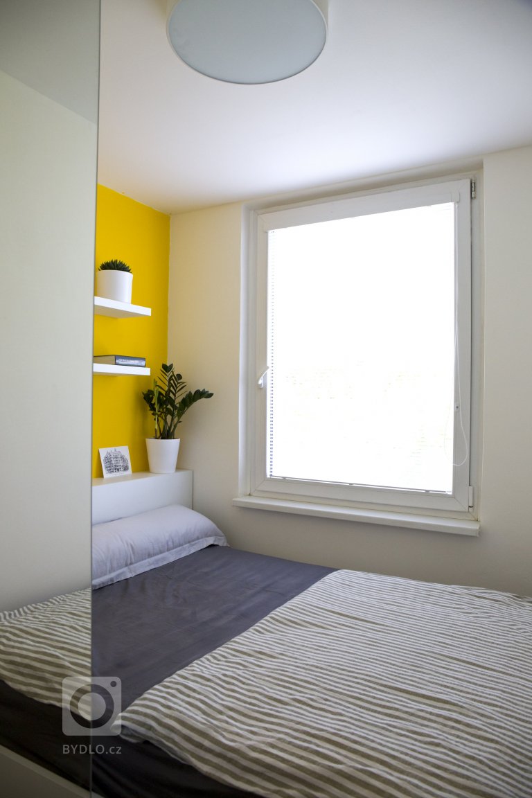 add picture to album