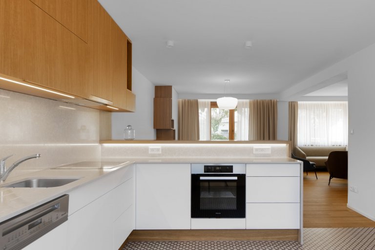 VILA KUNRATICE&nbsp; - EN

The family row house is located in a neighborhood nearby the city of Prague. The house has a typical floor plan, where the living…