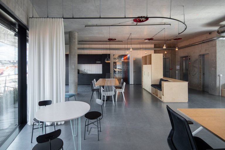 Manifesto &amp; reSITE Office - EN

The aim of the project was to design the interior of a modern open-space office. The starting points for the design were…