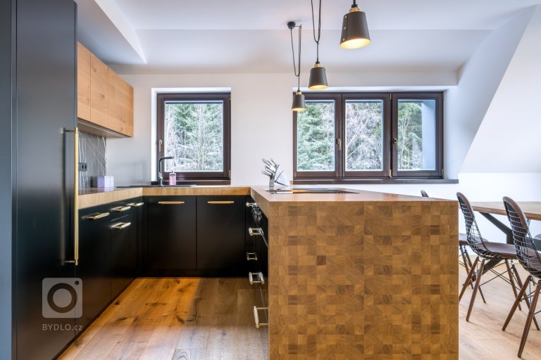 add picture to album