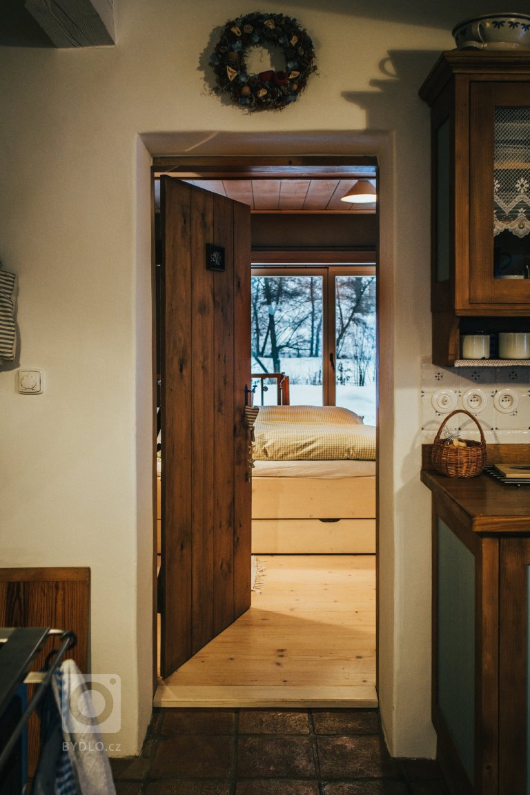 Rekonstrukce 280let staré chalupy pod památnou lípou. Dům byl znehodnocen opravou v 70tých letech a bylo nutno provést kompletní zásah do konstrukcí, výměnu…