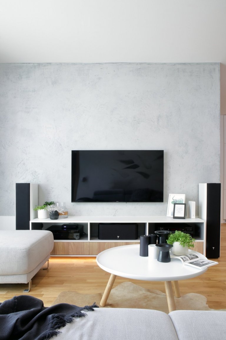 Na tomto projektu jsme začali pracovat v listopadu roku 2016, kdy byt byl ve fázi hrubé stavby a s klienty jsme začali vybírat standardy.
Aktivnější…