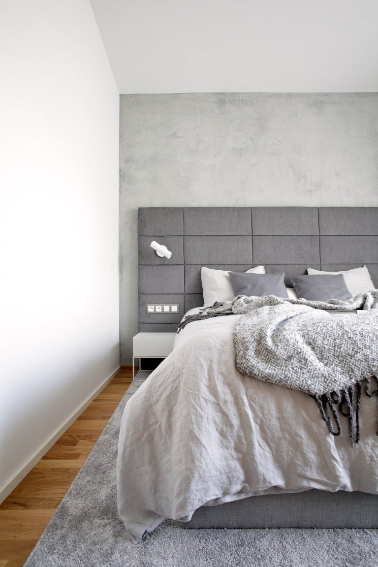 Na tomto projektu jsme začali pracovat v listopadu roku 2016, kdy byt byl ve fázi hrubé stavby a s klienty jsme začali vybírat standardy.
Aktivnější…