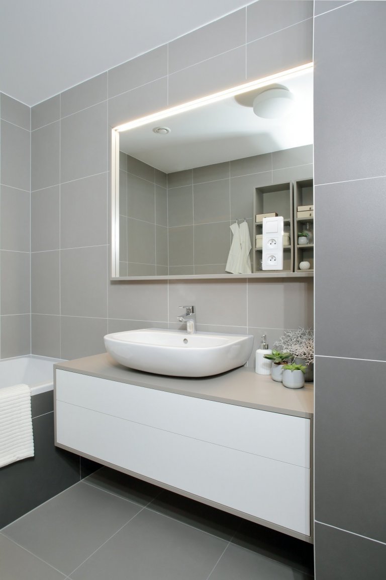 Na tomto projektu jsme začali pracovat v listopadu roku 2016, kdy byt byl ve fázi hrubé stavby a s klienty jsme začali vybírat standardy.
Aktivnější…