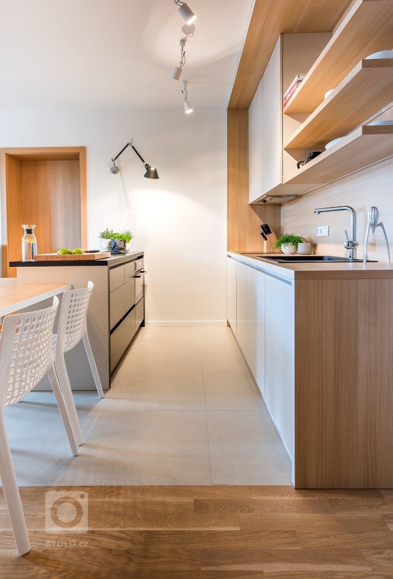 add picture to album