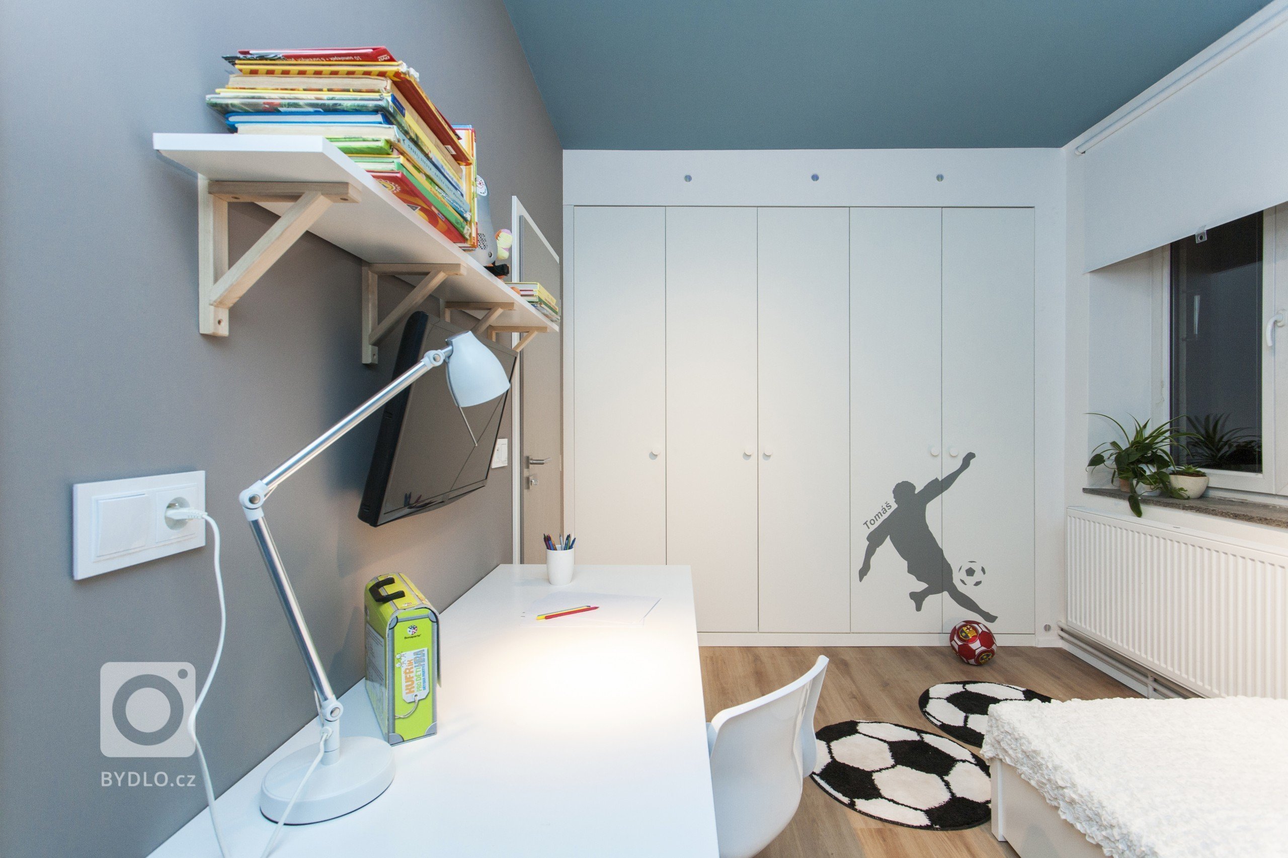 Tato proměna byla obrovská výzva, co se rozsahu v&nbsp;tak krátkém čase týká. Z&nbsp;původního plánu rekonstruovat obývací pokoj s&nbsp;kuchyní a&nbsp…