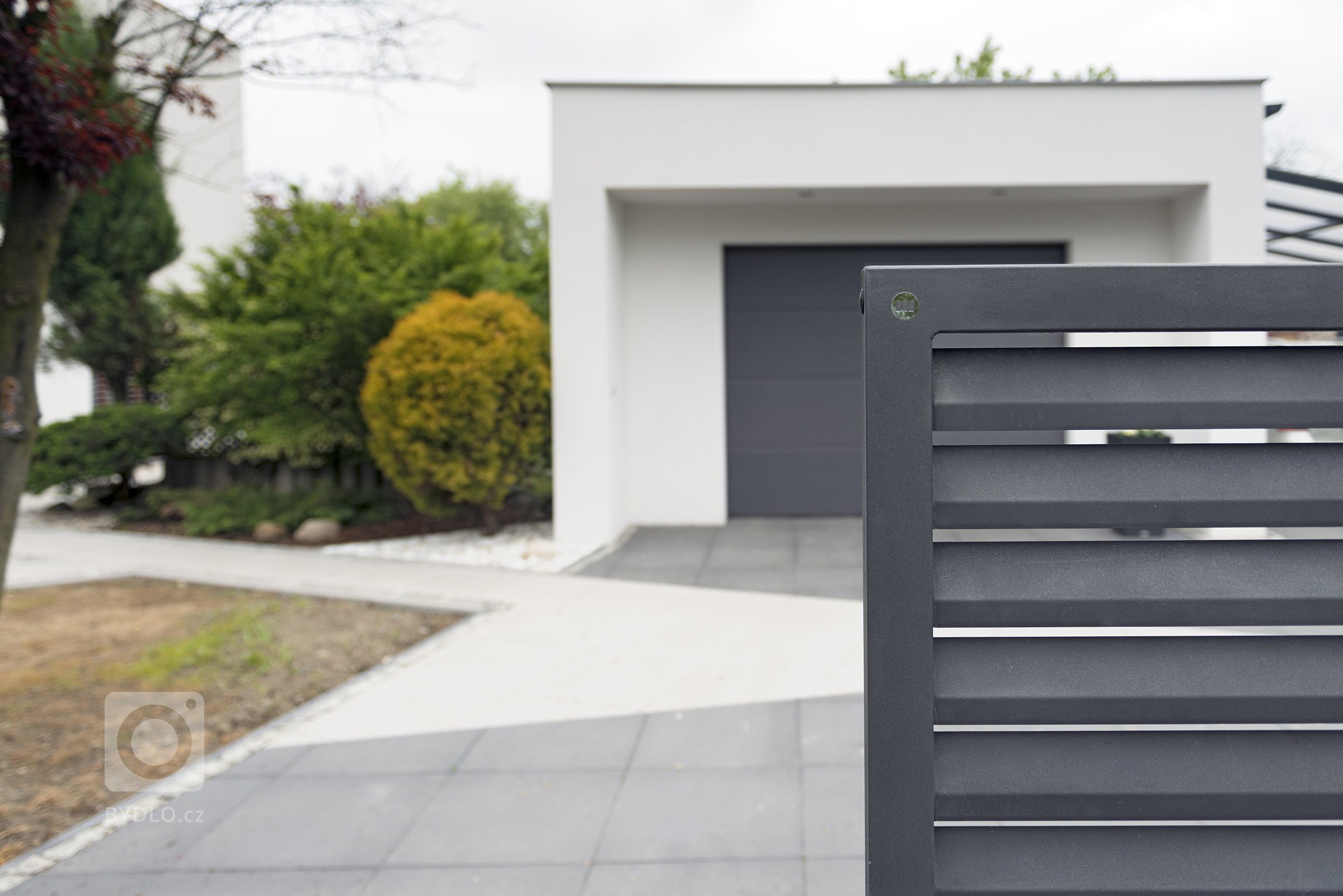 Gabion&nbsp;Rock s&nbsp;bránou a brankou&nbsp;Half (rodinný dům, Bohumín).

Šlo o rozsáhlou rekonstrukci prostorného domu, která byla ve všech ohledech…