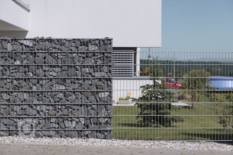 add picture to album