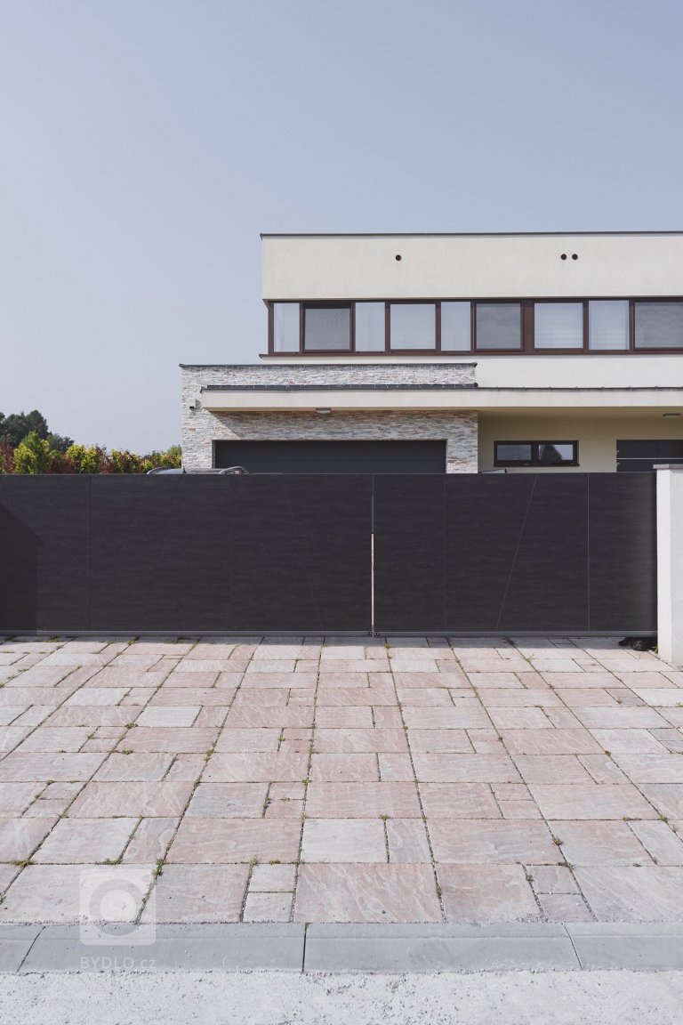 add picture to album