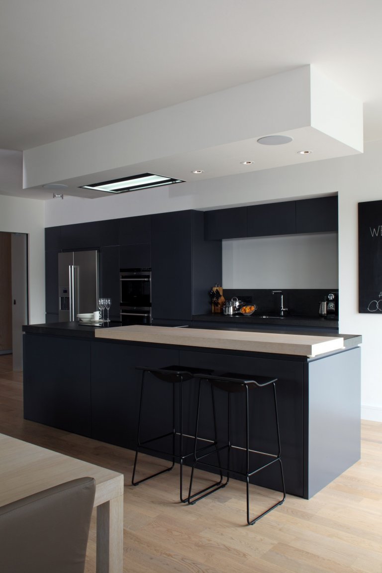 DISPOZIČNÍ ŘEŠENÍ A KOMPLETNÍ REALIZACE INTERIÉRU PRO RODINU S DVĚMA DĚTMI. KLIENT NÁM PONECHAL VOLNOU RUKU A TĚŠÍ NÁS, ŽE BYL S VÝSLEDKEM SPOKOJEN.
