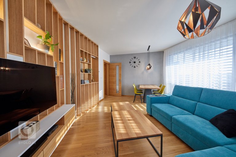 add picture to album