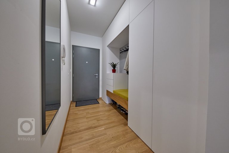 add picture to album