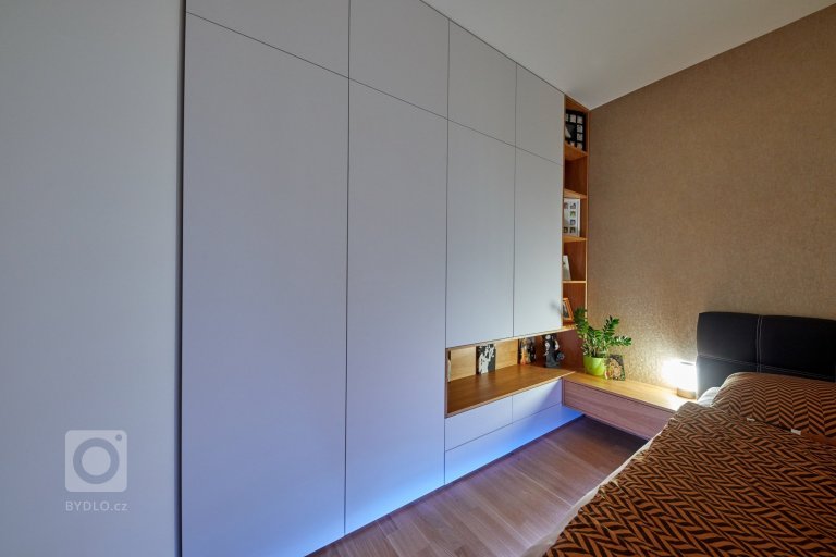 add picture to album