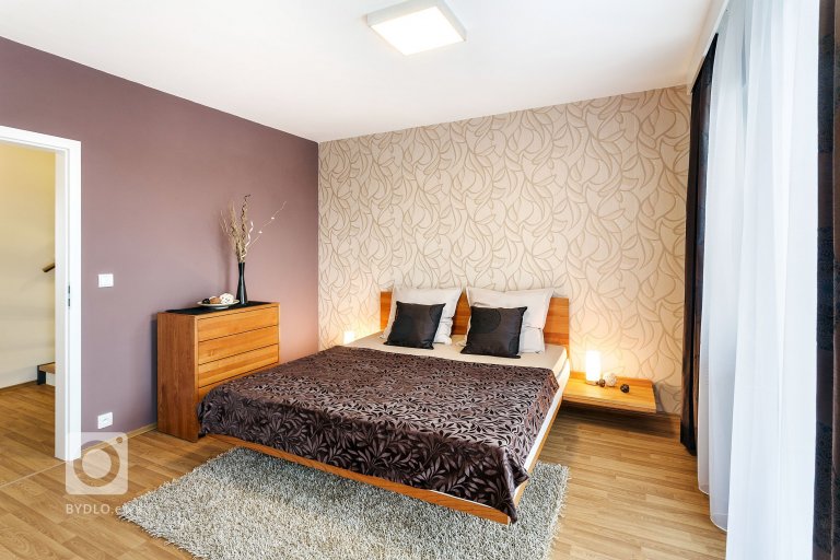 add picture to album