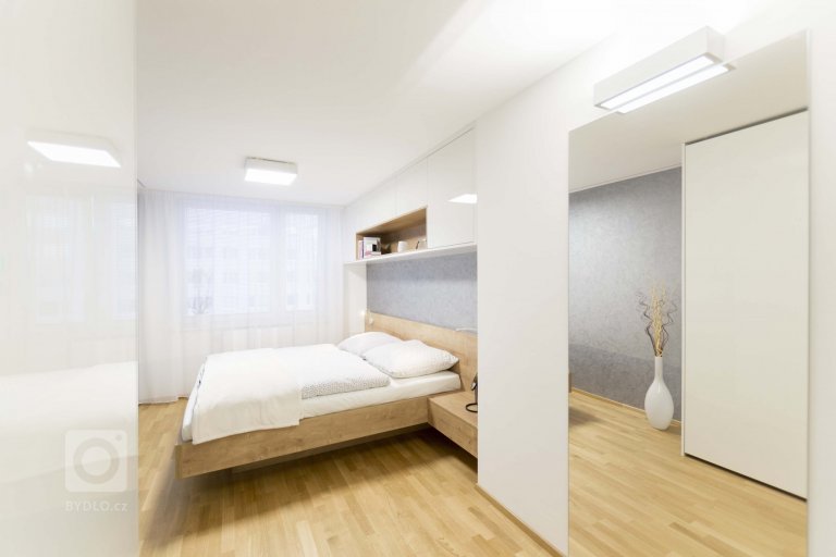 add picture to album