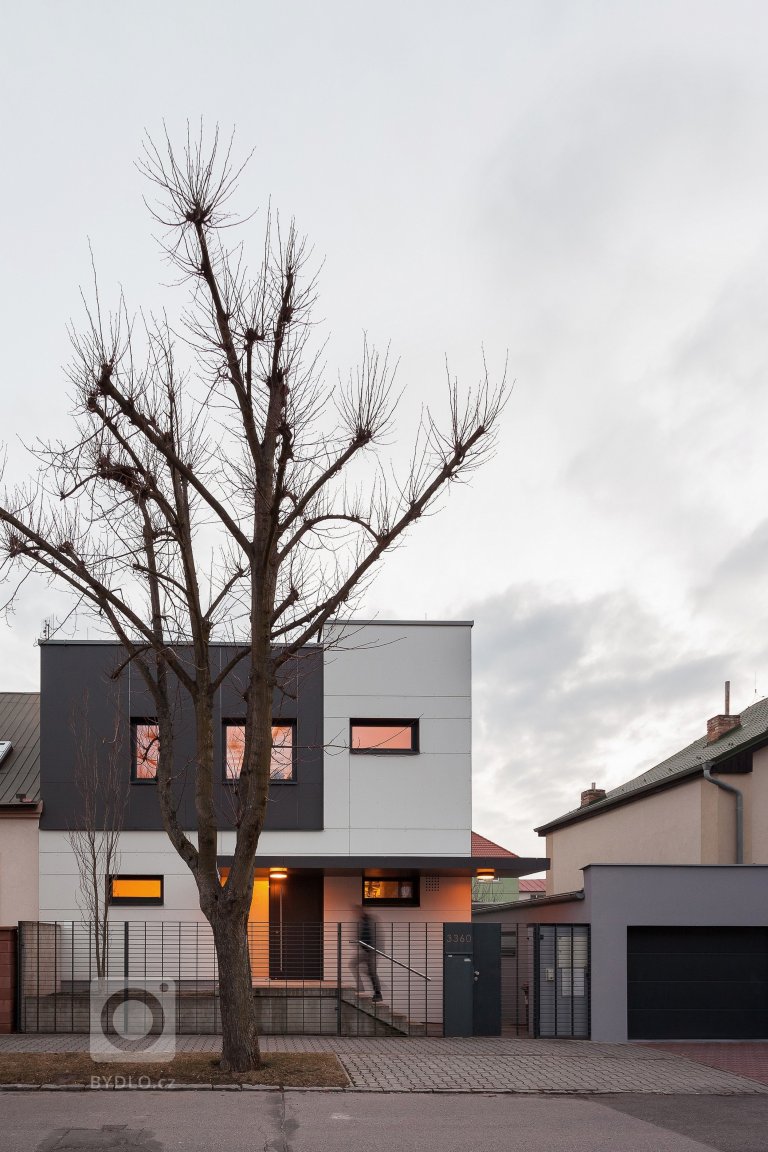 add picture to album